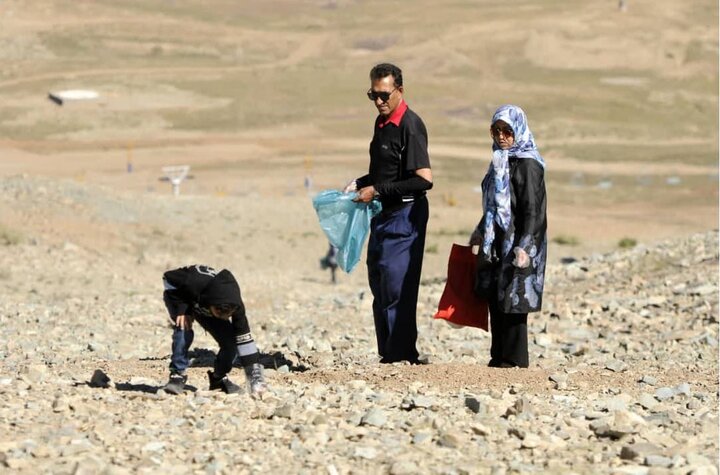 پاکسازی پیست اسکی مجموعه توچال/ برگزاری «روز پاکداشت طبیعت»