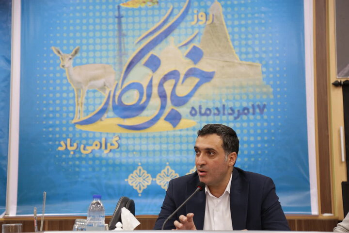 خبرنگاران جزیره خارگ تجلیل شدند