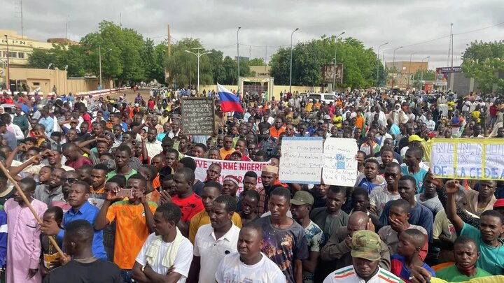  گشت‌وگذارِ «قابله کودتا» در نیجر/ چرا پاریس خمشگین است؟