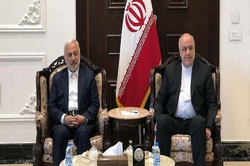 الوفد البرلماني الإيراني يلتقي مع الاحزاب الفلسطينية في لبنان