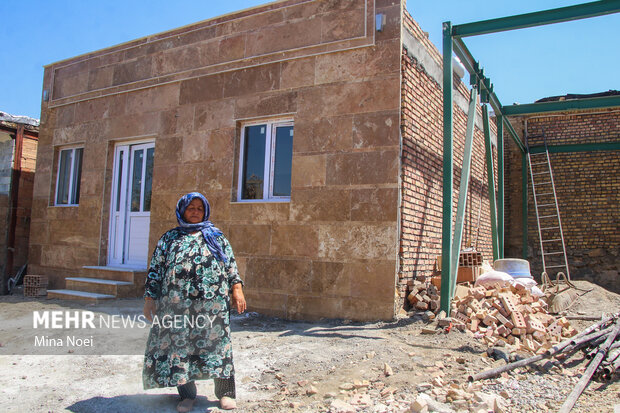 تحویل اولین واحدهای مسکونی جدیدالاحداث در مناطق زلزله زده خوی