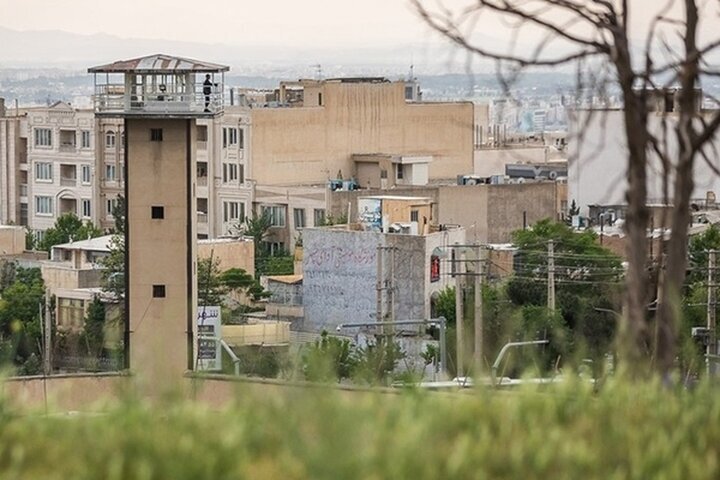 چهل سال همسایگی با زندان و زندانی و زندان‌بان!