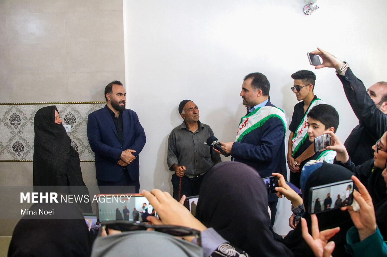 تحویل اولین واحدهای مسکونی جدیدالاحداث در مناطق زلزله زده خوی