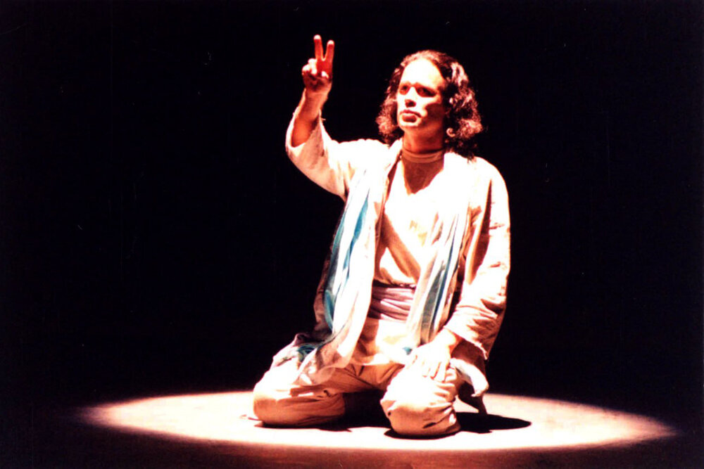 «ضیافت شیطان» در تئاتر شهر/ بازیگر نقش اصلی قبل از اجرا غش کرد!