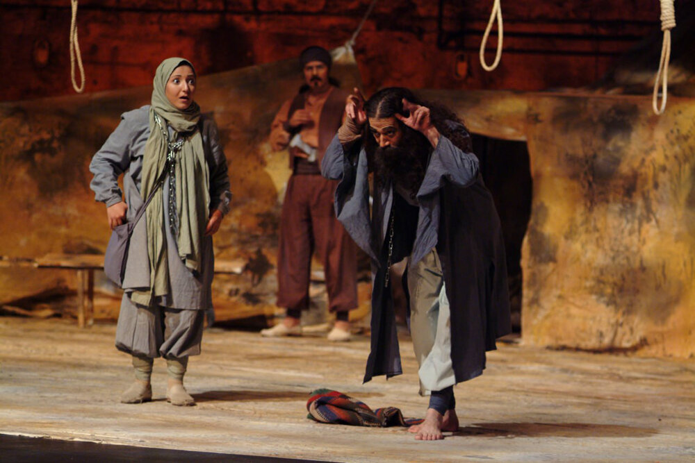 «ضیافت شیطان» در تئاتر شهر/ بازیگر نقش اصلی قبل از اجرا غش کرد!