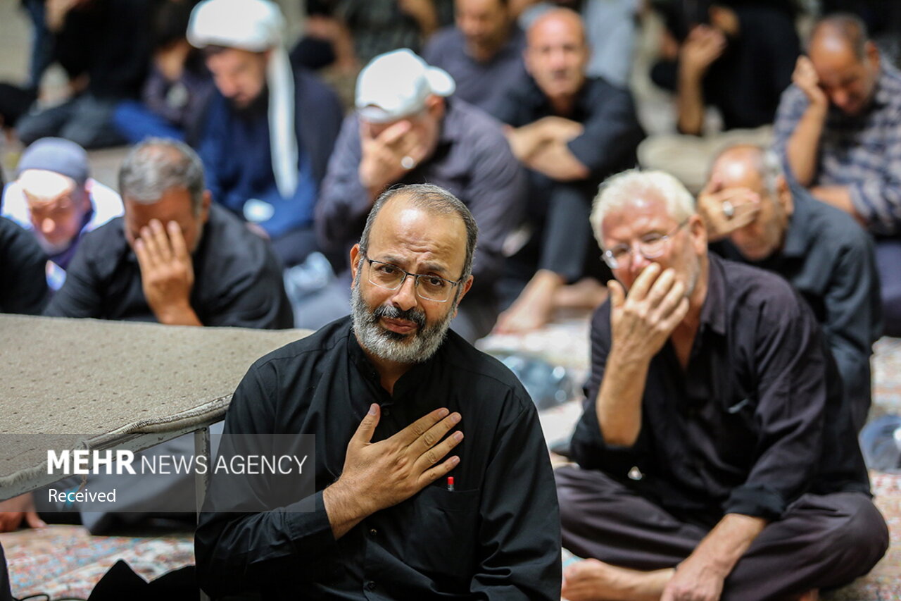 شهر قم سوگوار شهادت سیدالساجدین امام زین العابدین(ع) است