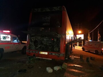 اتوبوس مسافربری در محور دامغان- شاهرود دچار حریق شد