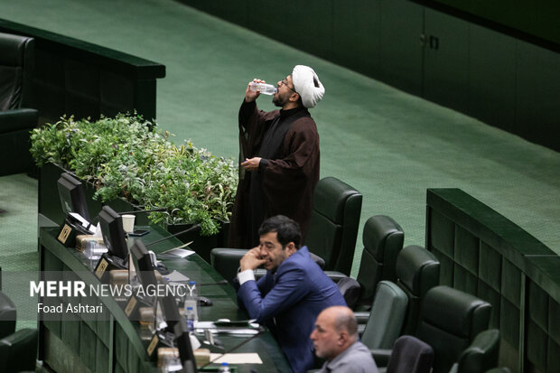 صحن علنی مجلس شورای اسلامی صبح روز یکشنبه ۲۲ مرداد ماه ۱۴۰۲ به ریاست محمد باقر قالیباف برگزار شد.