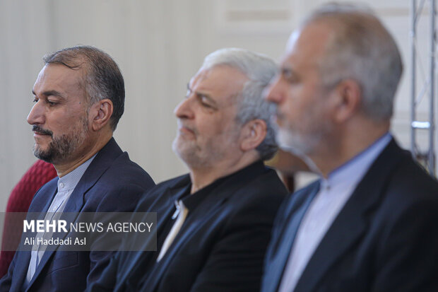 میر عبداللهیان، وزیر امور خارجه  در گرامیداشت سالگرد شهدای دیپلمات در مزار شریف حضور دارد