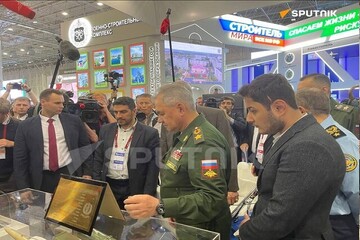 وزير الدفاع الروسي يزور الجناح الايراني ضمن معرض موسكو العسكري 2023