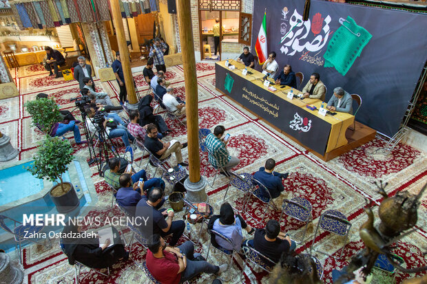 نشست خبری رویداد فیلم کوتاه عاشورایی «تصویر دهم» بعد از ظهر امروز دوشنبه ۲۳ مرداد ۱۴۰۲ با حضور مجید مجیدی رئیس رویداد، بهروز شعیبی مدیر طرح و ایده پرداز، جعفر الادیب رئیس شبکه کربلا در ایران و نماینده استان مقدسه حسینی، محمد رهبر دبیر رویداد در تکیه دزاشیب برگزار شد