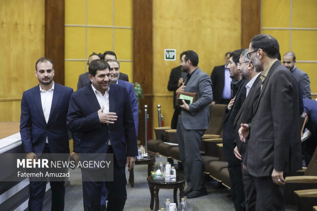 همایش ملی آموزش مدیران و کارشناسان حقوقی دستگاه های اجرایی 7