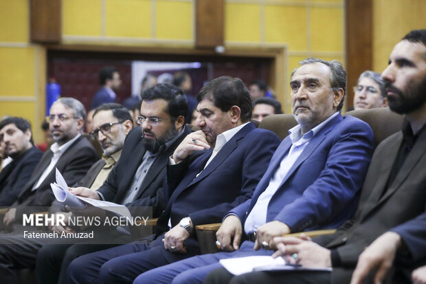 همایش ملی آموزش مدیران و کارشناسان حقوقی دستگاه های اجرایی 10