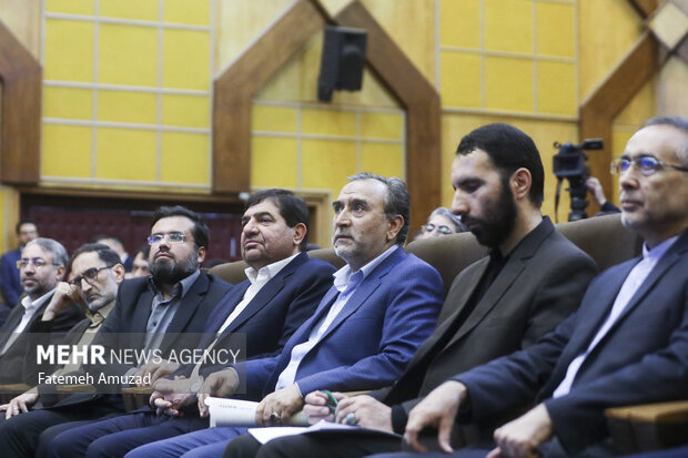 همایش ملی آموزش مدیران و کارشناسان حقوقی دستگاه های اجرایی 12