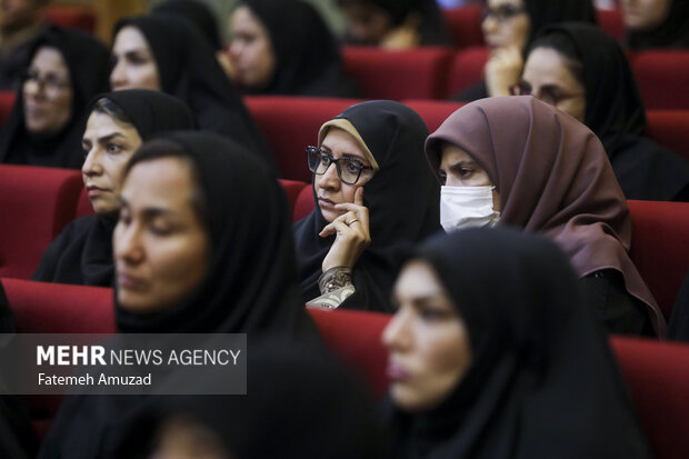 همایش ملی آموزش مدیران و کارشناسان حقوقی دستگاه های اجرایی 17