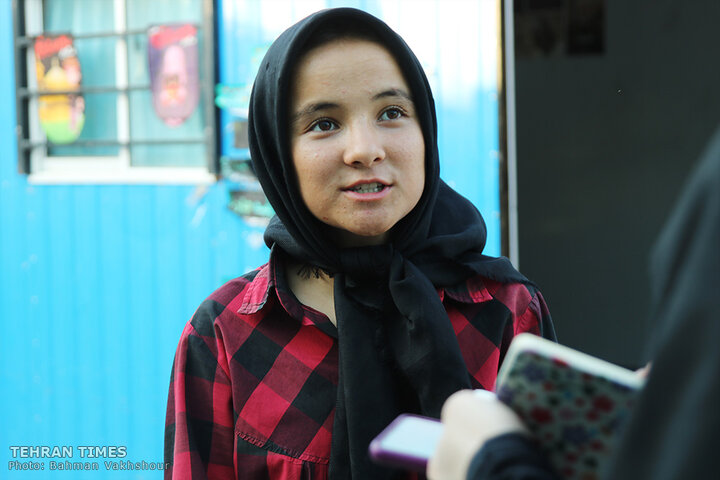 Hanifa providing education for Afghan refugee kids