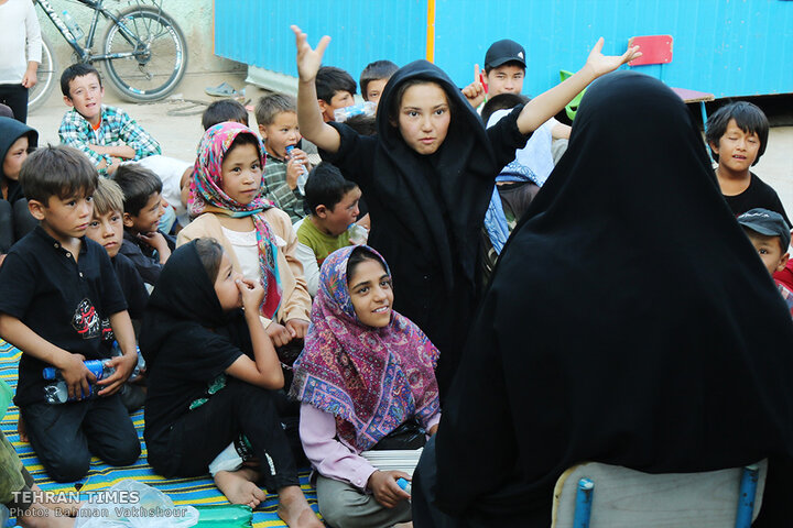 Hanifa providing education for Afghan refugee kids