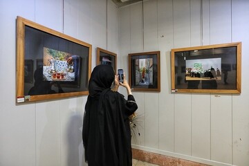نمایشگاه عکس «خیمه‌های سوخته» در قم آغاز به کار کرد