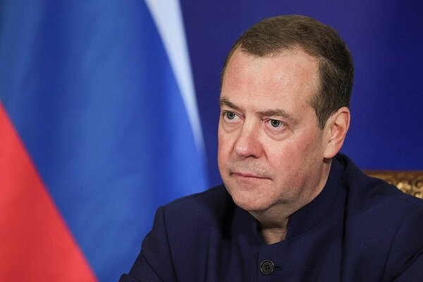 Medvedev slams NATO for fighting full-scale war against Rusia