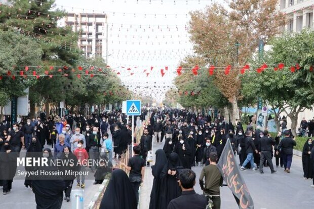 خدمت‌رسانی ۵۵ مسجد در مشهد به جاماندگان اربعین