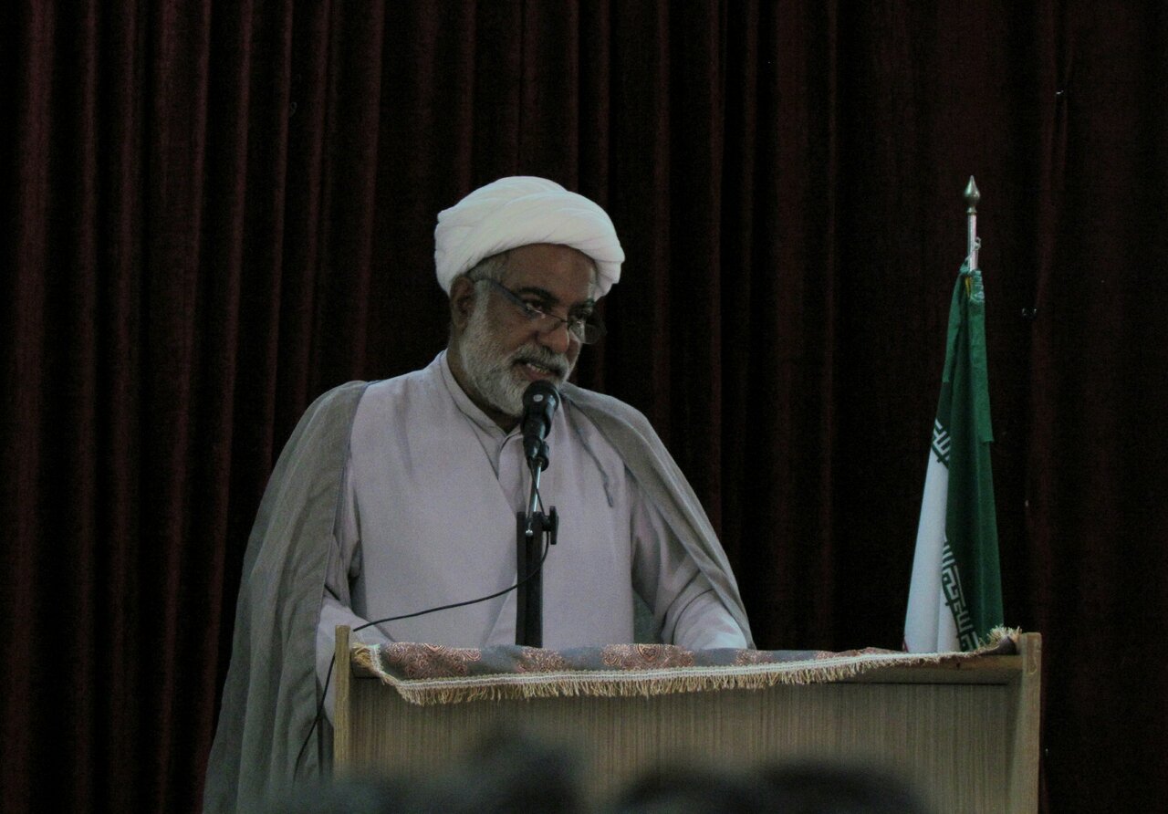 آزادگان شهرستان دیر تجلیل شدند