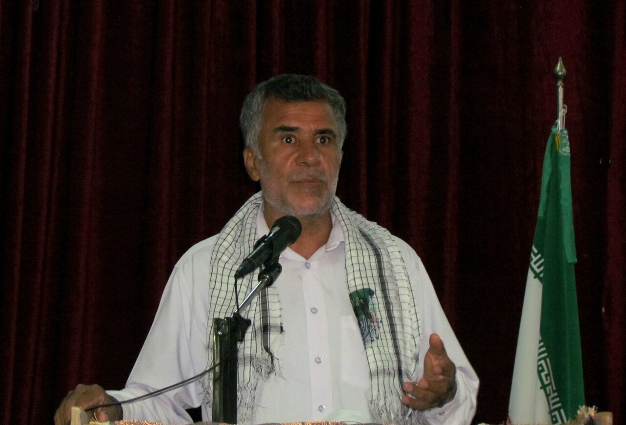 آزادگان شهرستان دیر تجلیل شدند