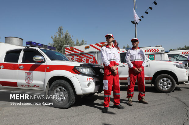 آئین بدرقه کاروان بهداشت، درمان و امداد نجات اربعین حسینی (ع) صبح امروز پنجشنبه ۲۶ مردادماه ۱۴۰۲ با حضور غلامحسین اسماعیلی مسئول دفتر رئیس جمهور، محمد مهدی اسماعیلی وزیر فرهنگ و ارشاد اسلامی، پیرحسین کولیوندرئیس جمعیت هلال احمر در محوطه حرم حضرت امام خمینی (ره) برگزار شد