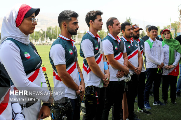 بازدید کیومرث هاشمی و محمودخسروی وفا از اردوی تیم ملی تیراندای 2