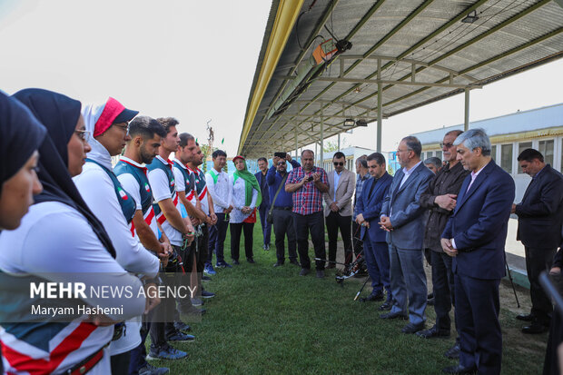بازدید کیومرث هاشمی و محمودخسروی وفا از اردوی تیم ملی تیراندای 8