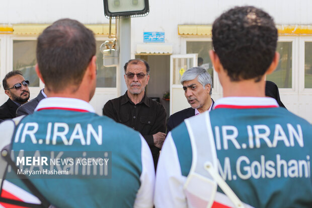 بازدید کیومرث هاشمی و محمودخسروی وفا از اردوی تیم ملی تیراندای 6
