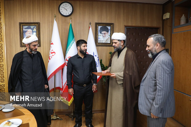 تقدیر از فداکاری و ایثار قهرمان شاهچراغ در خبرگزاری مهر