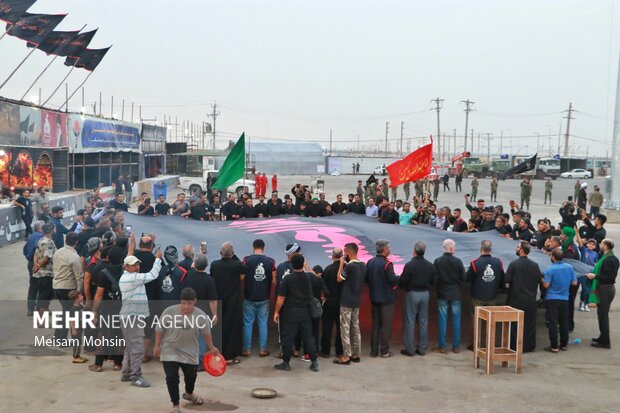 İran-Irak sınırında Kerbela zairleri için ikram çadırı kuruldu