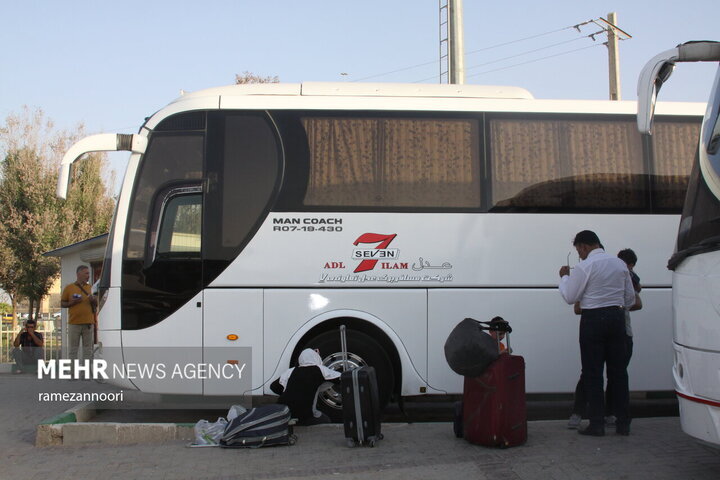بازگشت روزانه هزار و ۸۰۰ اتوبوس زائران از مرز مهران