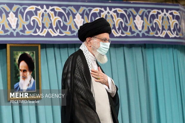 دیداراعضای ستاد برگزاری کنگره ملی شهدای استان اردبیل بارهبرانقلاب 6