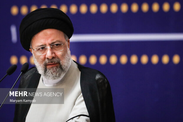 تقریظ رهبر انقلاب: این گلهای سرسبد به چه مقاماتی رسیدند