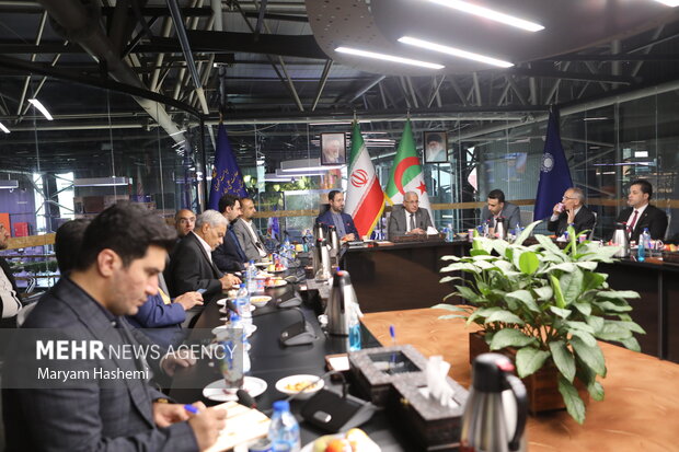 Algerian delegation visit to IHIT in Tehran