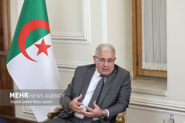ابراهیم بوغالی، رئیس مجلس الجزایر در دیدار وزیر خارجه با رئیس مجلس الجزایر حضور دارد