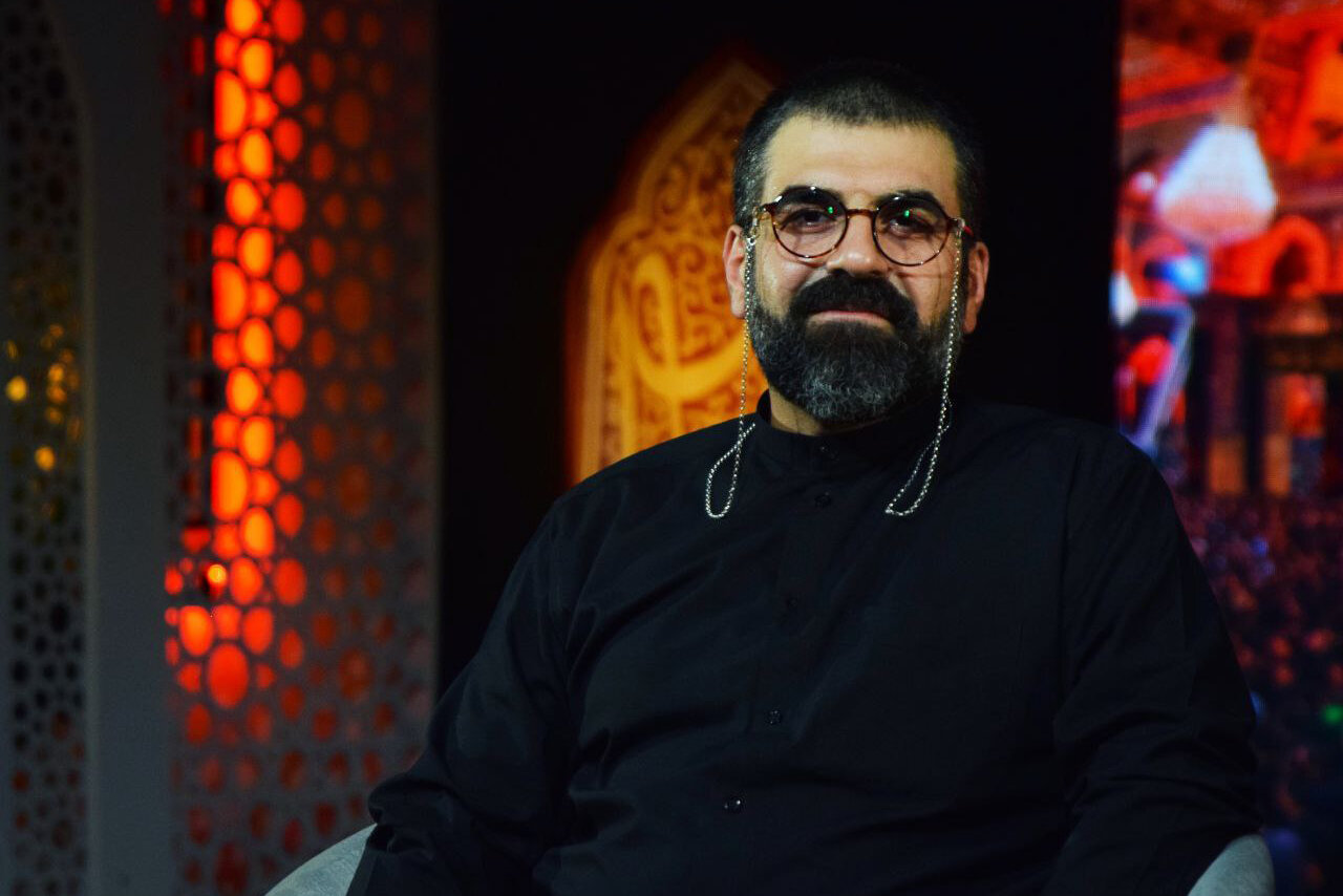 در کودکی با چادر مشکی خیمه میزدیم/ همه میخواهیم کارشناس شویم!