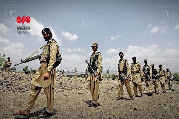 ۶ نظامی ارتش پاکستان در درگیری با تروریست‌ها کشته شدند