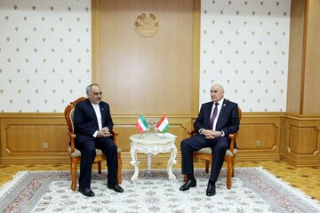 İran'ın Duşanbe Büyükelçisi, Tacikistan Meclis Başkanı ile görüştü