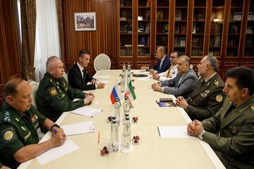 مقامات ایران و روسیه درباره همکاری‌های نظامی و فنی گفتگو کردند