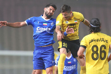 Sepahan ease past Naft Majed Soleyman to provisionally top standings -  Tehran Times