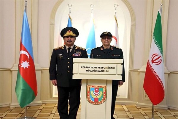 Tümgeneral Bakıri, Azerbaycan Savunma Bakanı ile görüştü