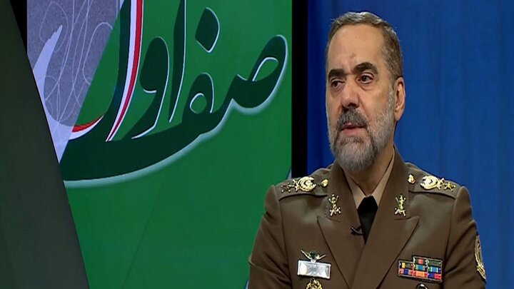 وزير الدفاع: إيران قوة  كبيرة في مجال المسيرات والدول الكبرى تريد استخدام قدراتنا