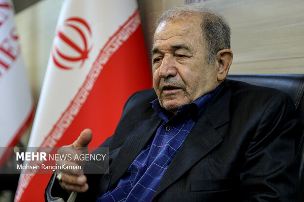 موشک سوم که زیر هواپیما خورد با صندلیام پرتاب شدم