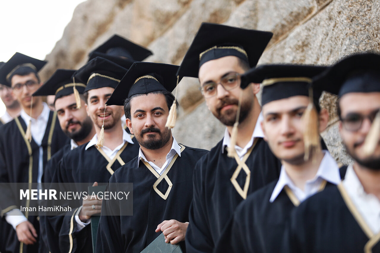 Mehr News Agency - National Doctors' Day commemorated at Avicenna's tomb Mehr News Agency - National Doctors' Day commemorated at Avicenna's tomb
