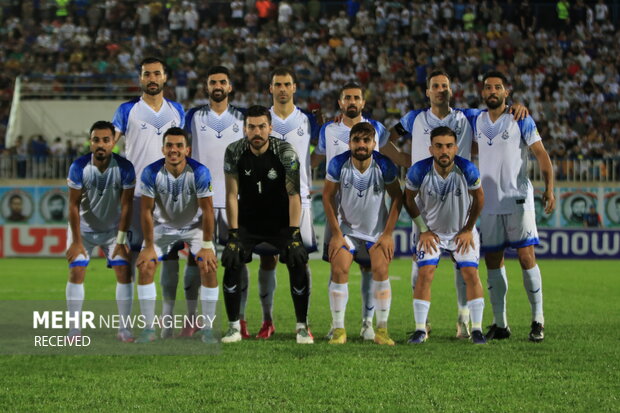 دیدار تیم‌های فوتبال ملوان و فولاد خوزستان
