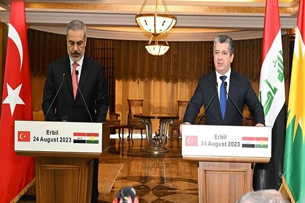 دیدار وزیر خارجه ترکیه با رئیس اقلیم کردستان عراق