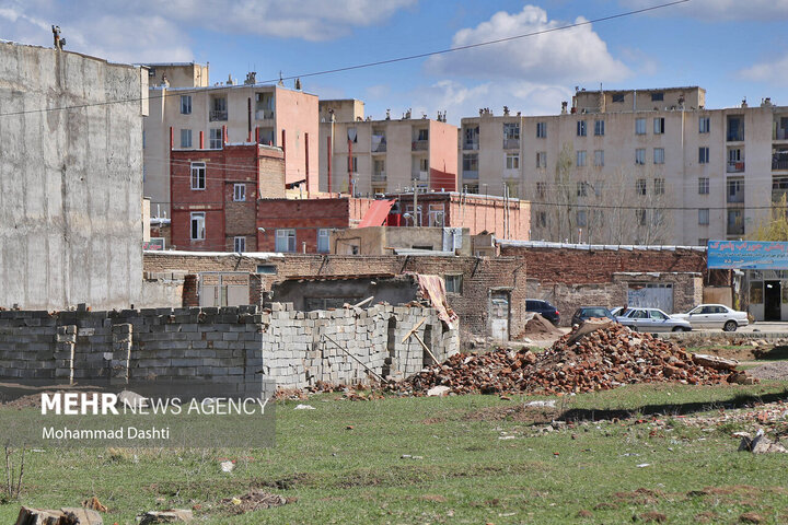انباشت فاجعهبار جمعیت در حواشی شهرها/ روستاهایی که رنگ میبازند