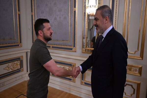 Hakan Fidan, Zelenskiy ile görüştü Hakan Fidan, Zelenskiy ile görüştü